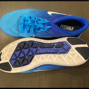 Women’s Tennis Shoes